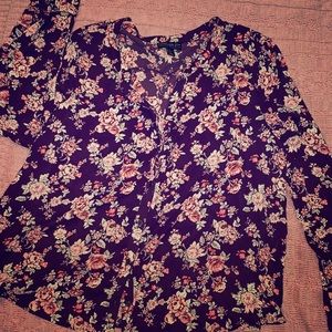 Like new plum floral blouse